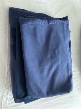 Amazon Basic Full Bed Navy Fitted Sheet and 2 Pillowcases